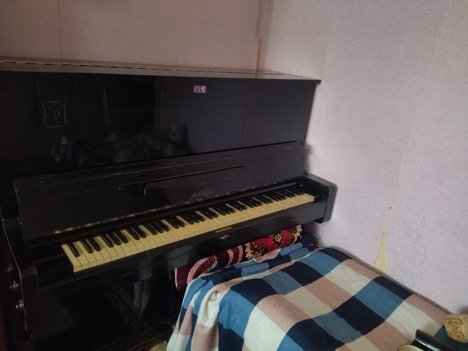 Пианино продается