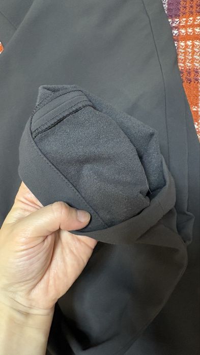 UNIQLO: Непродуваемые брюки женские