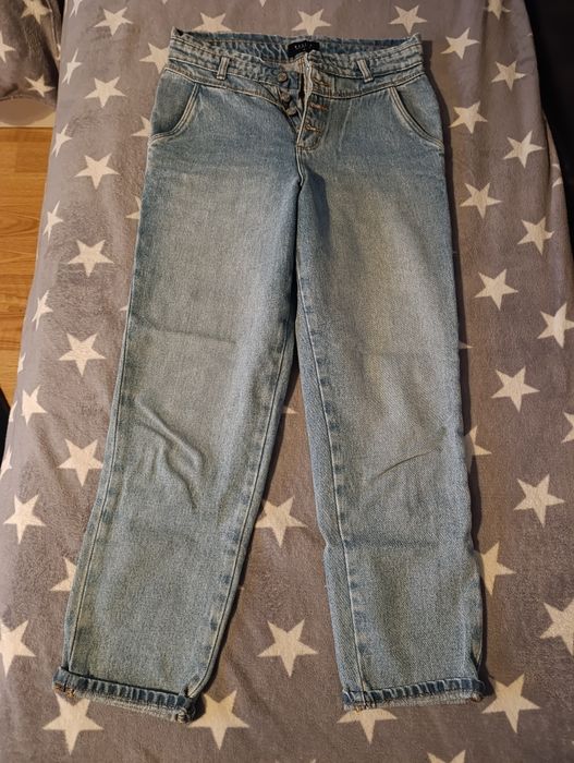 Дънки тип Мом...