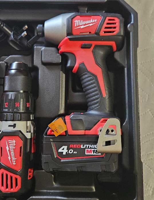 Milwaukee M18 комплект – ударен гайковерт + ударен винтоверт + 2 батерии 4Ah + зарядно + куфар