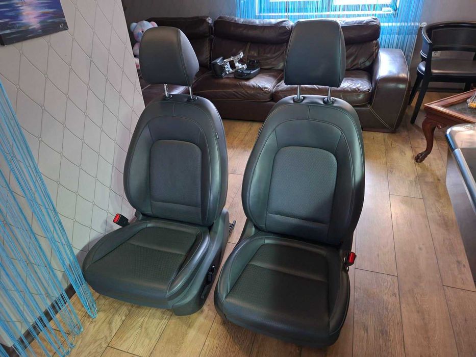 Продавам кожен салон за Хюндай Кона с обдухване.