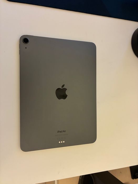 Apple iPad Air 5 (2022), 10.9", 64GB, Wi-Fi