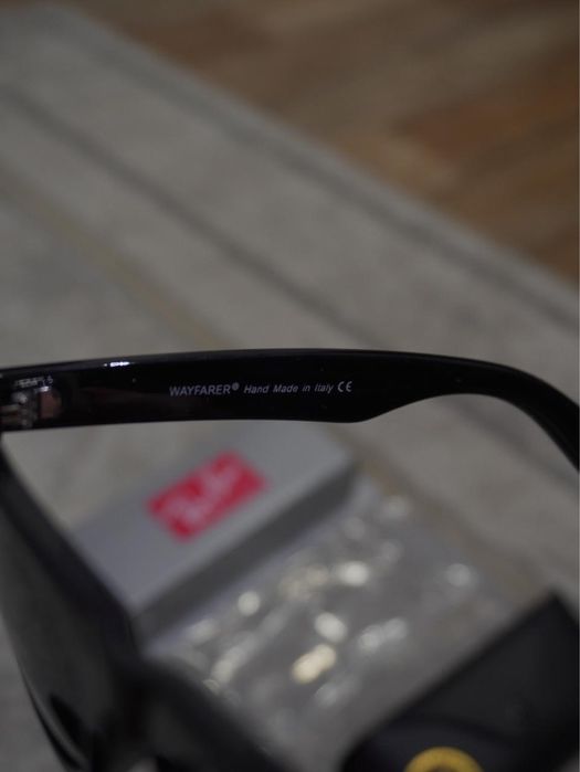 Солнцезащитные очки rayban