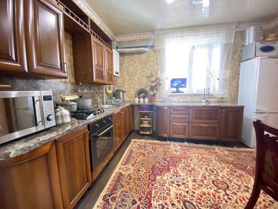 Продам 2х уровневый Коттедж в районе КСК!