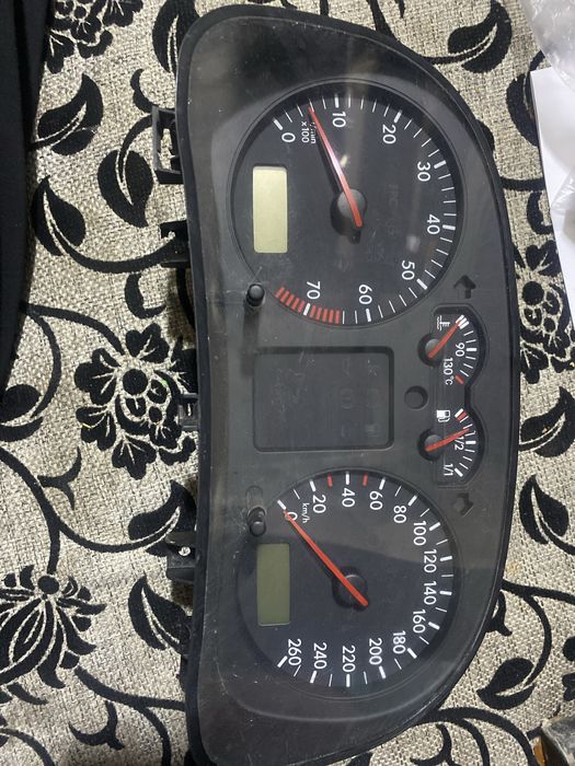 Golf 4 / Bora шиток приборов