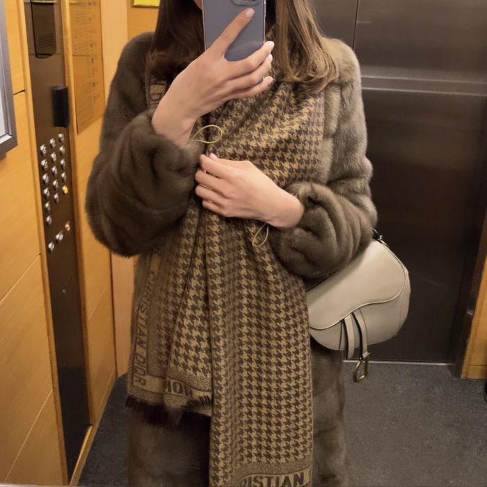 Продам шубу 350.000