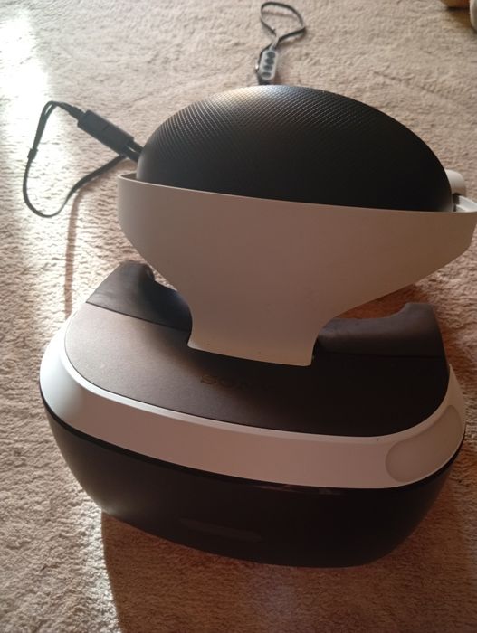 PSVR комплект + игри + Move контролери