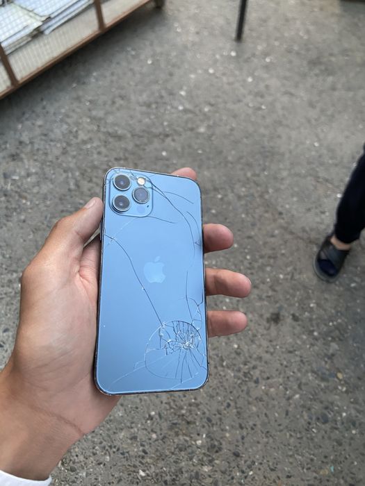 iphone 12 pro ………..