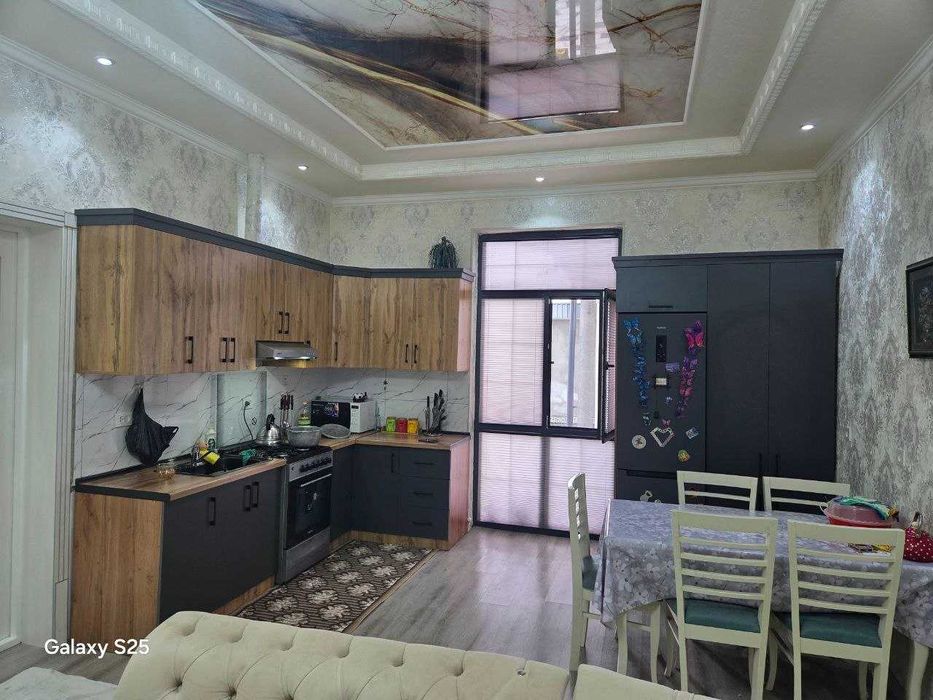 продаю дом в г Джизаке 5 соток.