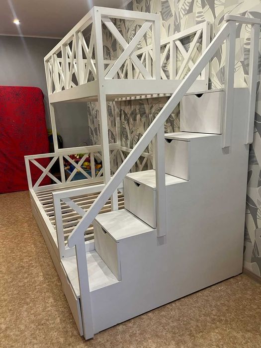 Продам 2-х ярустную кровать