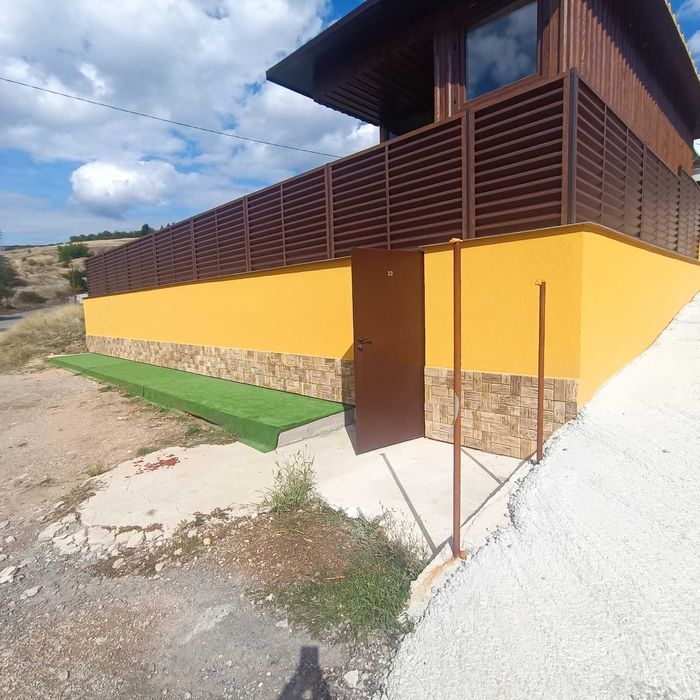 Продавам къща в гр. Костинброд