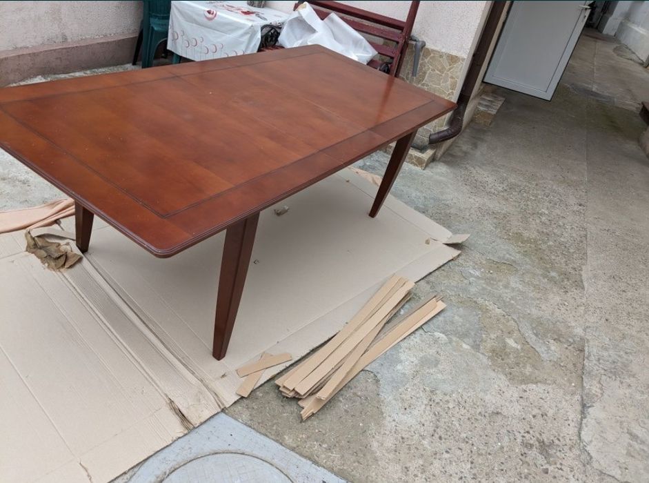 Masa noua, lemn masiv