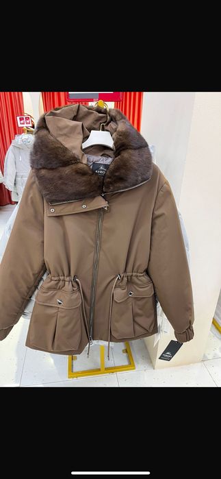 Зимняя куртка с капюшоном