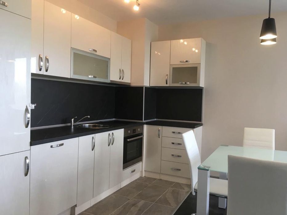 Дава се под наем Двустаен апартамент в София, Манастирски ливади - 72 кв.м за 700 € - Снимка #2