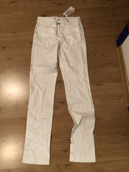 Pantaloni dama
