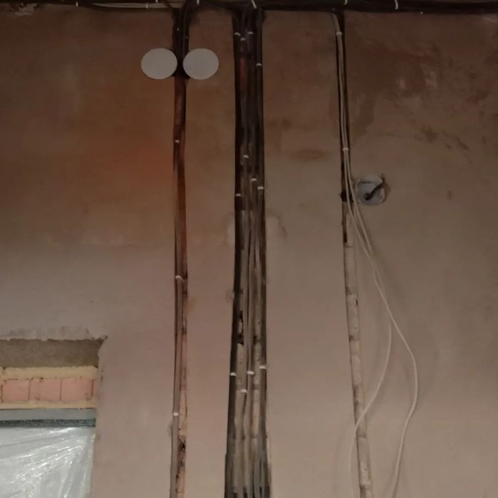 Услуги электрика.