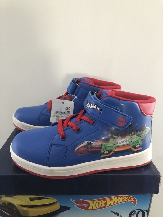 Ботинки р.30 Новые