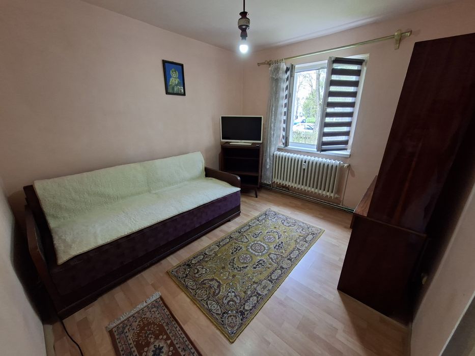 Vând apartament 3 camere