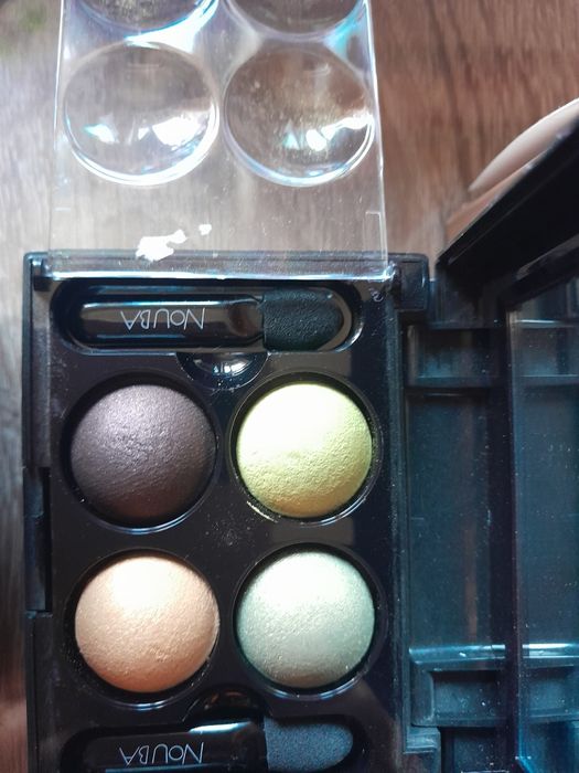 Наборы теней Нуба и IsaDora