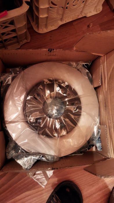 Тормозные диски Тойота Карина Е