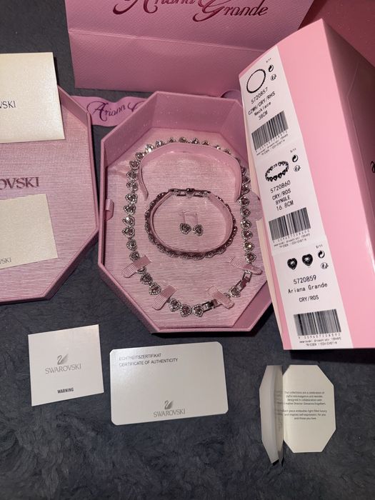 Set Swarovski x Ariana grande