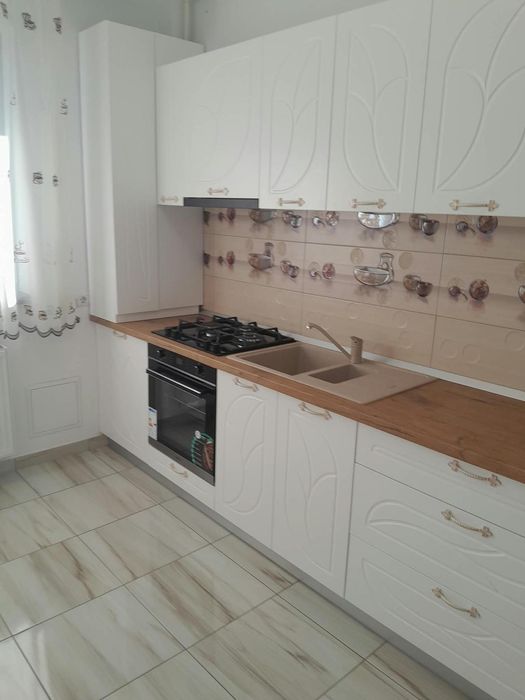 Apartament de închiriat