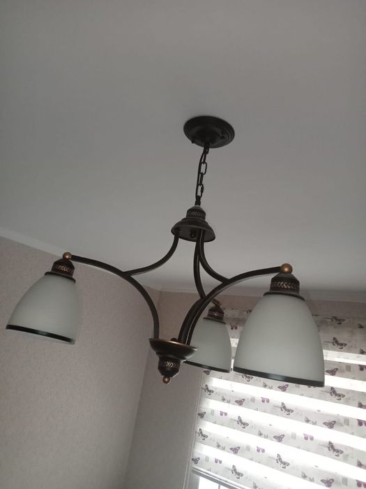 Люстры в стилье класика и хайтек