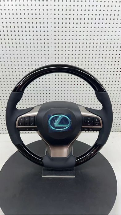 Руль Lexus черный и деревянный