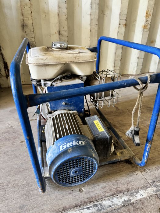 Генератор продам