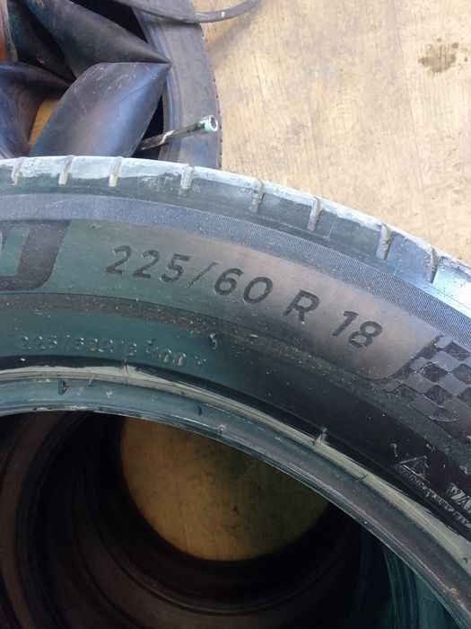 Продам покрышки 225.60р18