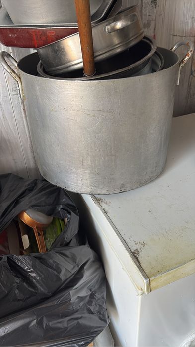 Продам баки, кастрюли