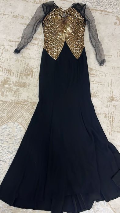 Продаётся платье