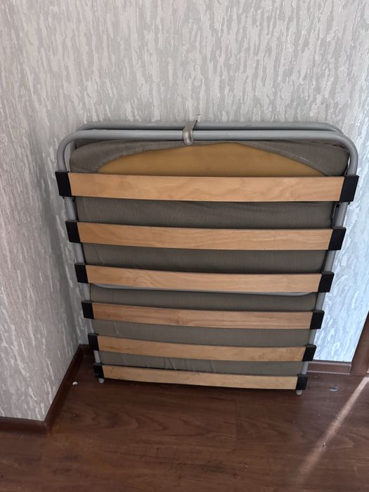 Продам раскладушку, с матрацам. Б/У
