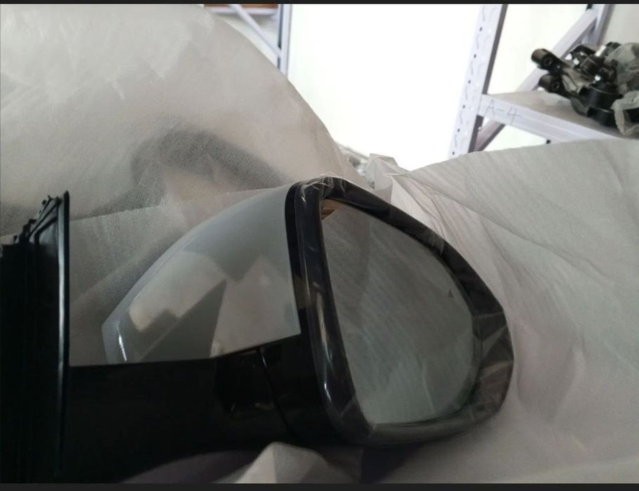 Ikki yon tomonni ko'rsatuvchi oyna Dongfeng EP 008