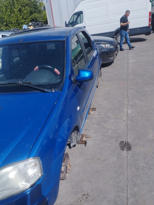 Dezmembrez Dacia Logan 1 facelift 1.4