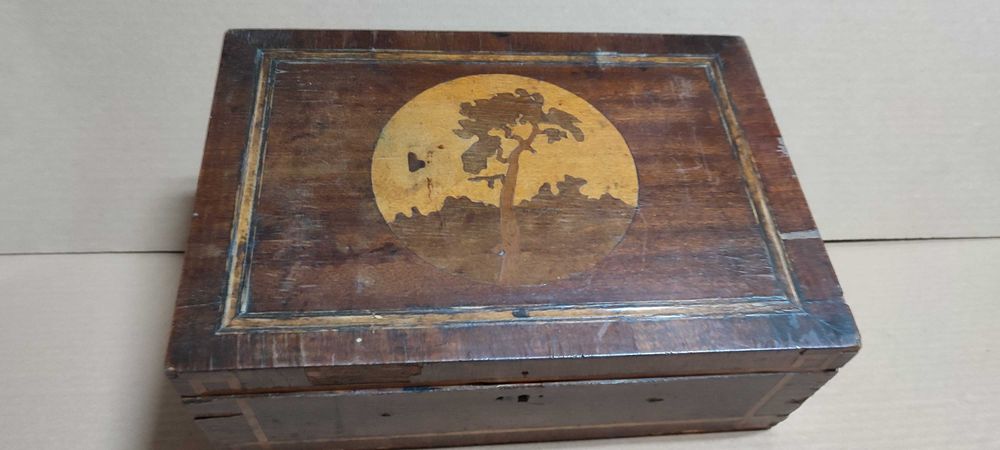 Vechi casete din lemn