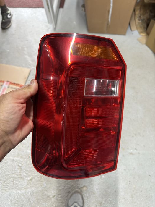 Stop stânga vw caddy.2k.cod:2k1945095.N.