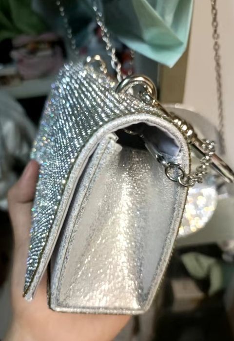 Сумочка.            .