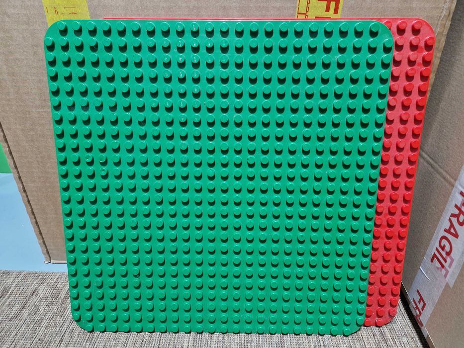 2 baseplates LEGO Duplo