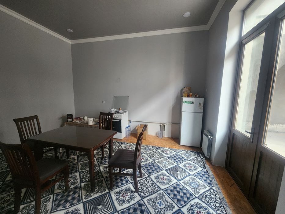 Тошкент шахар, Янги хаёт туманида жойлашган. 2 каватли уй