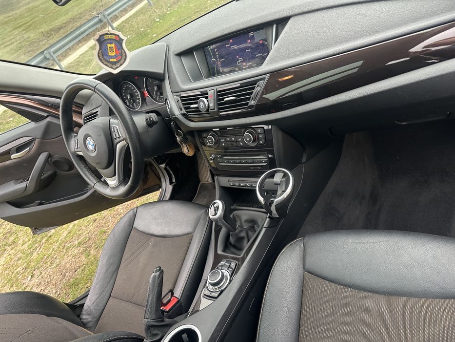 BMW X1 2012 4x4  Panoramic