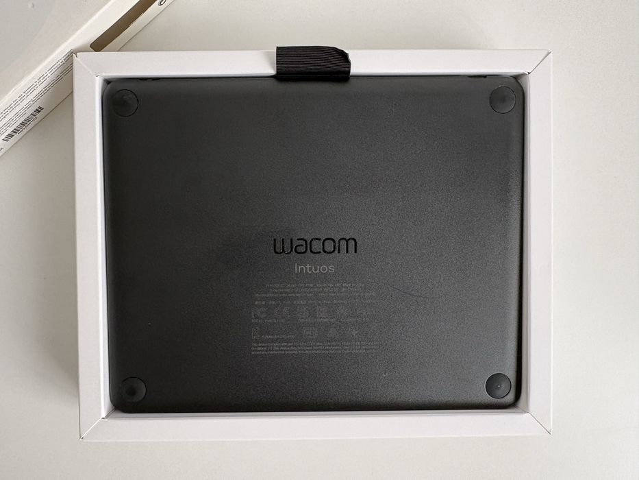 Продам графический планшет Wacom Intuos S Black