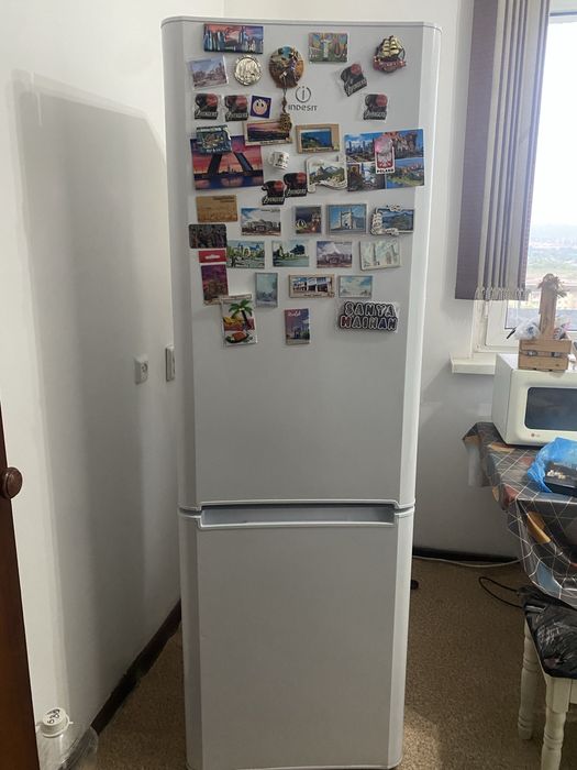 Продам холодильник