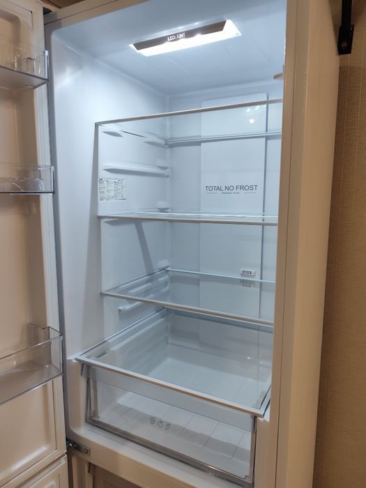 Продам холодильник Haier