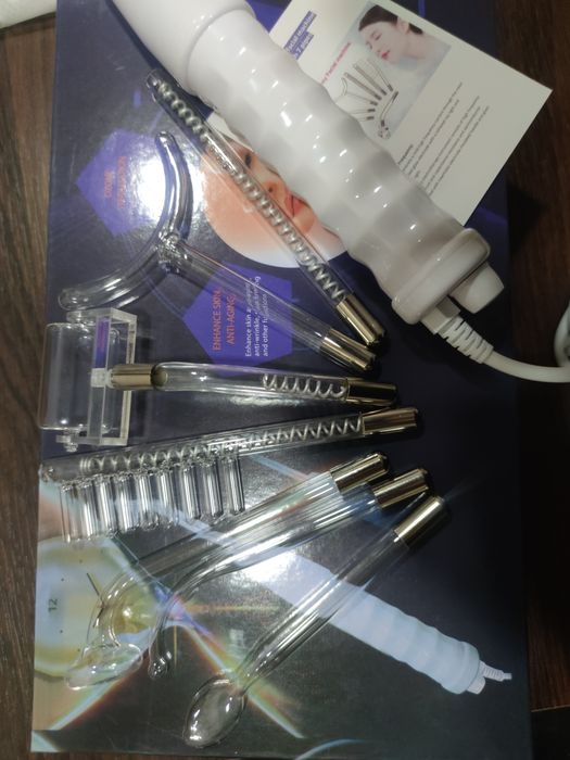 Дарсонваль в наличии . Качество отличное, 7 насадок