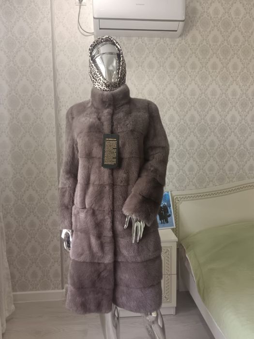 Шикарная шуба мех канада