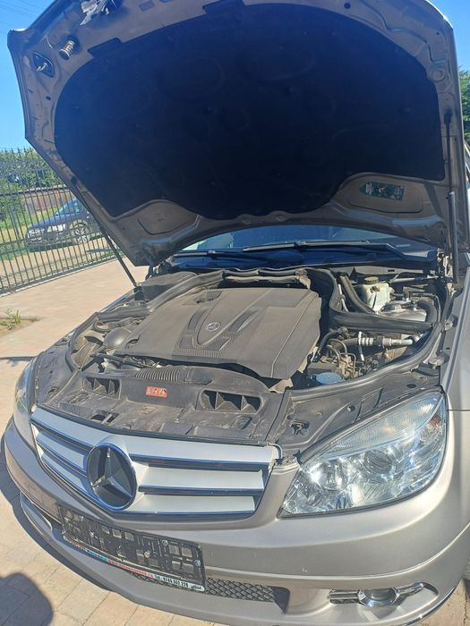 Vand Mercedes clasa c220 cdi, anul  2oo8,272000 km,inmatriculata in Romania 2024,pret 4700 negociabil,