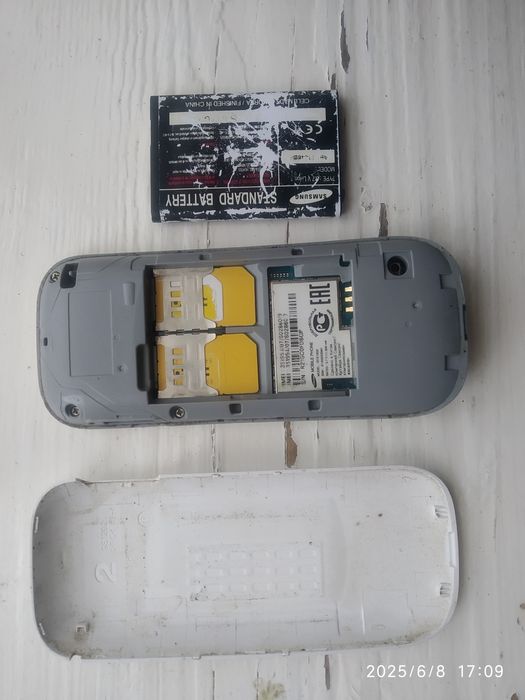 Samsung Duos ʼGT~E1202i 2~simkartalik antenna va zaryadi zo‘r