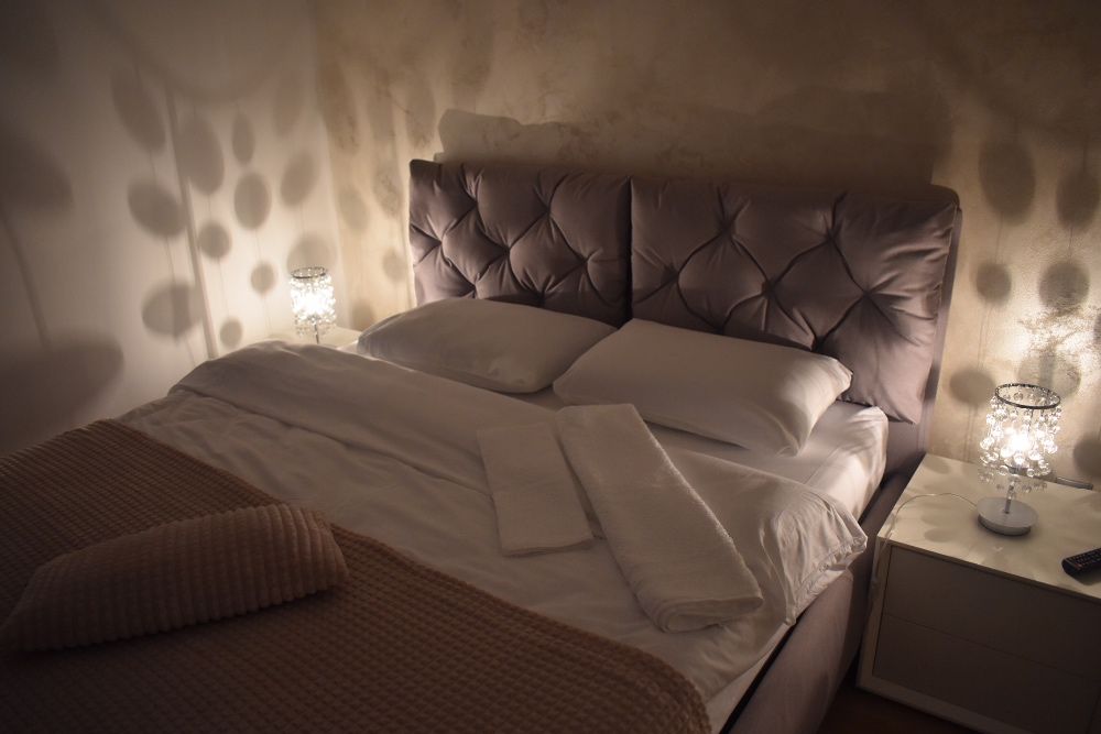 Inchiriez apartament in regim hotelier 3 camere langa Shopping City