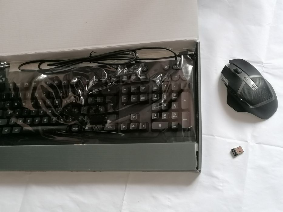Tastatura G213 si un mouse Logitech G602  gaming